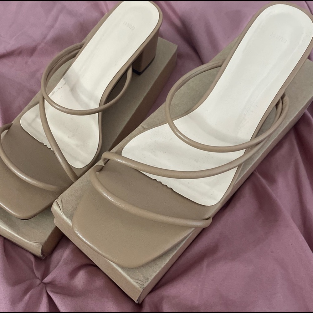 Beige short block heels